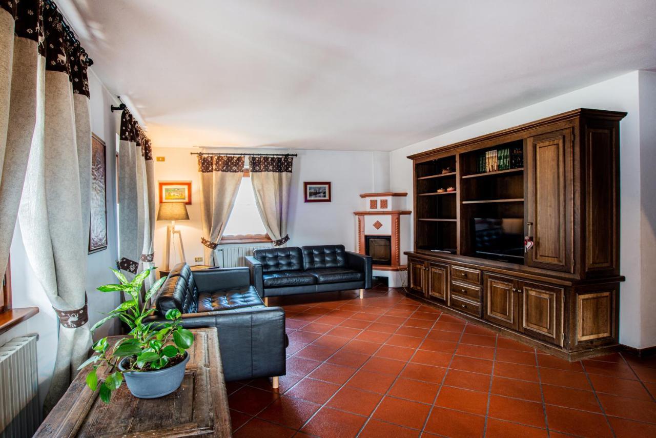 Appartamento Aldo Isolaccia Buitenkant foto